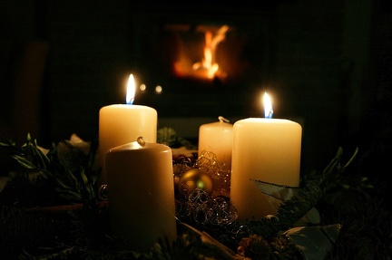 2-advent 23457987252 o